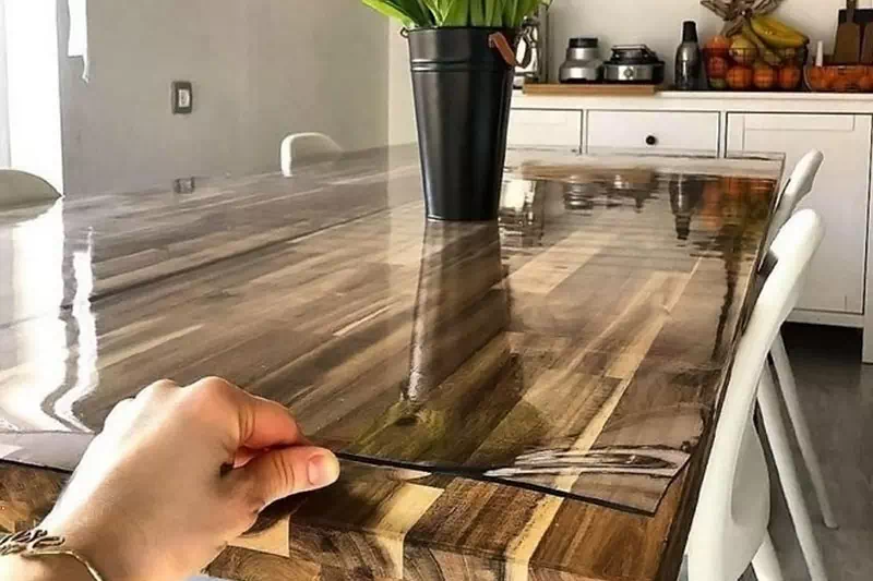 Miękkie szkło na blat stołu